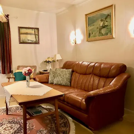 Salmon Lofoten Holiday home Leknes